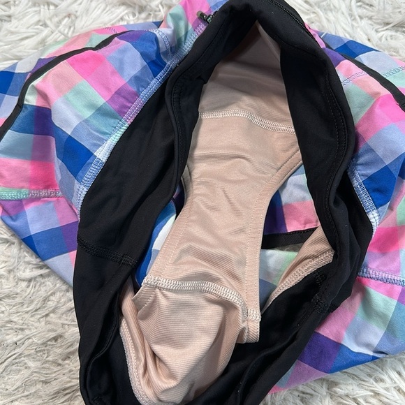 Lululemon Run: Speed Short *2-way Stretch Pop Plaid Reflective Multi / Black - Picture 3 of 6